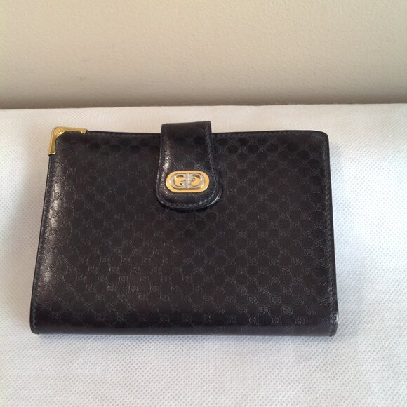 Gucci Handbags - Fabulous Vintage Gucci GG Leather Monogram Clutch Wallet